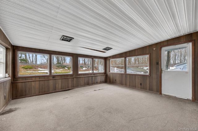 46 Stephanie Lane, Poughkeepsie, NY 12603