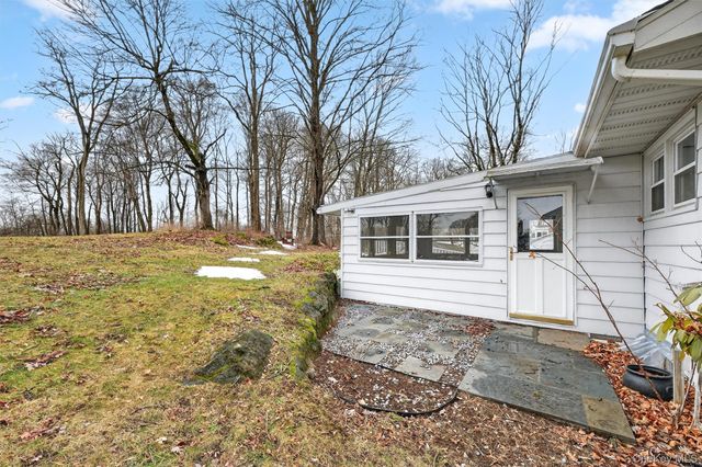 46 Stephanie Lane, Poughkeepsie, NY 12603