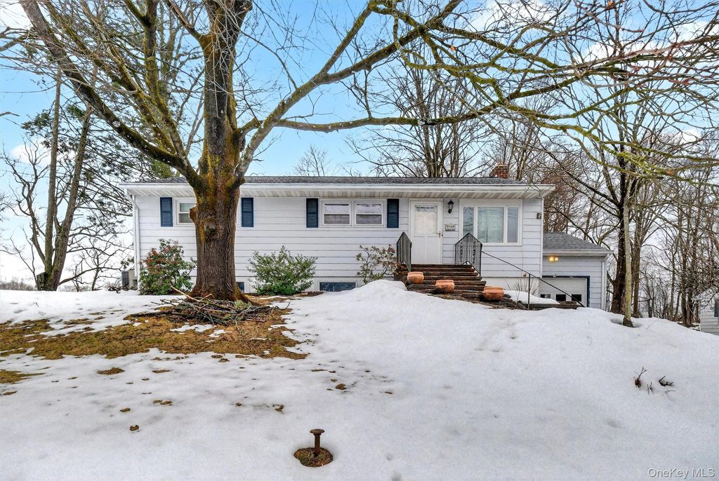 46 Stephanie Lane, Poughkeepsie, NY 12603