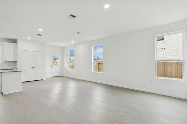 6735 Camila Street, Cove, TX 77523