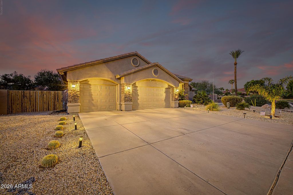 240 E PEBBLE Trail, Casa Grande, AZ 85122 — photo 5