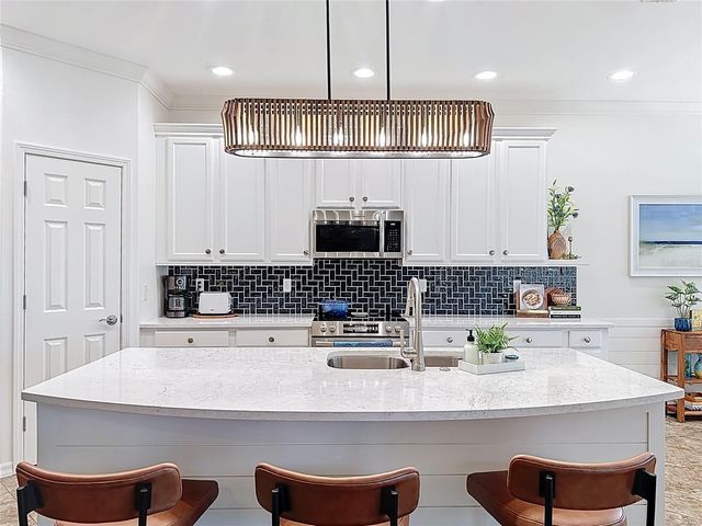 1896 BATELLO DRIVE, Venice, FL 34292