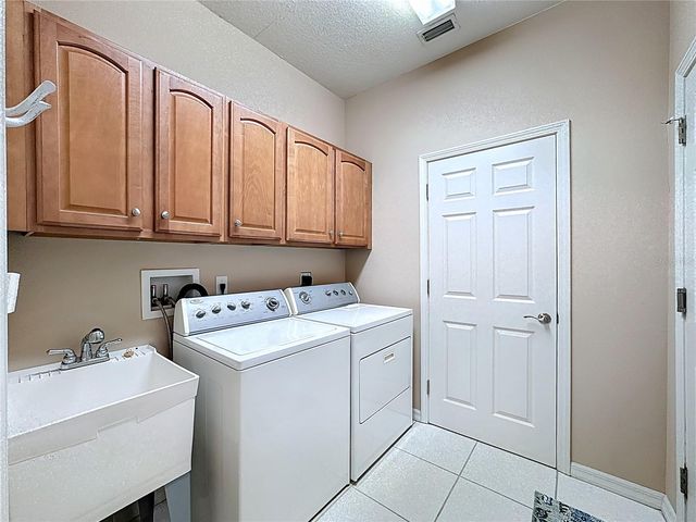 1896 BATELLO DRIVE, Venice, FL 34292