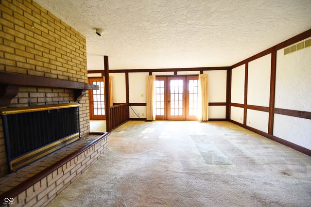 509 Oak Boulevard West Drive, Greenfield, IN 46140