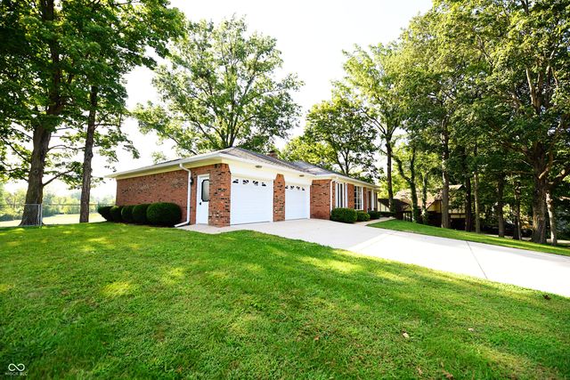 509 Oak Boulevard West Drive, Greenfield, IN 46140