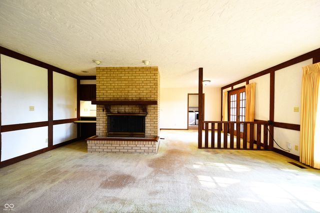 509 Oak Boulevard West Drive, Greenfield, IN 46140