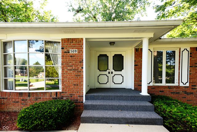 509 Oak Boulevard West Drive, Greenfield, IN 46140
