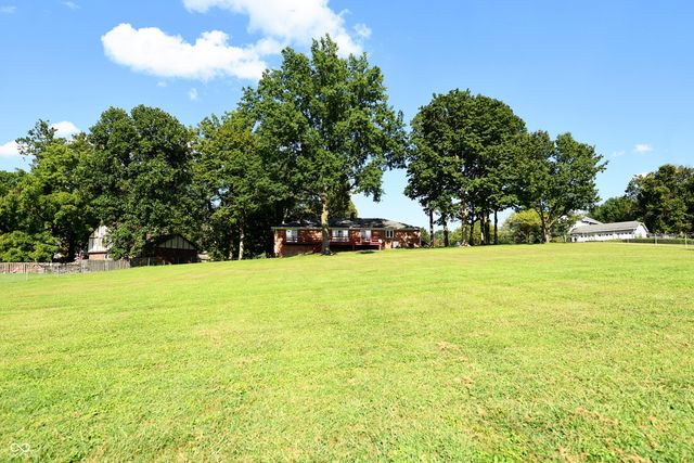 509 Oak Boulevard West Drive, Greenfield, IN 46140