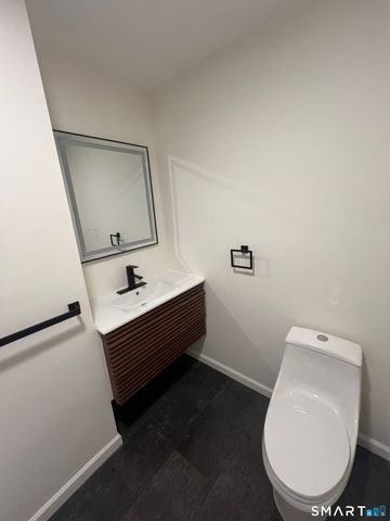 38 Deer Ridge Road, Stonington, CT 06378