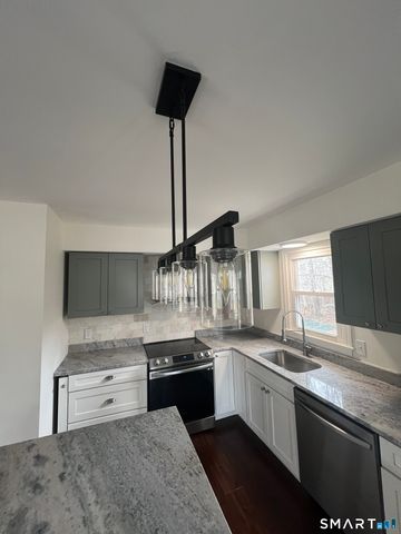 38 Deer Ridge Road, Stonington, CT 06378