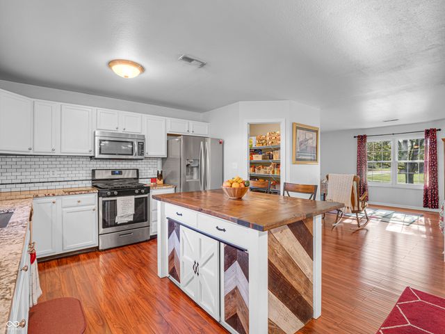 6334 Jakes Place, Indianapolis, IN 46237