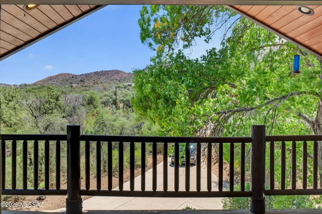 531 S Cody Loop Road, Oracle, AZ 85623