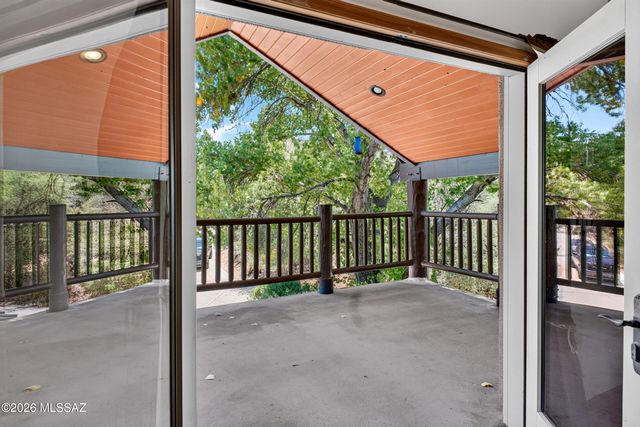 531 S Cody Loop Road, Oracle, AZ 85623