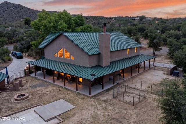531 S Cody Loop Road, Oracle, AZ 85623