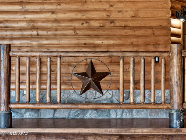 531 S Cody Loop Road, Oracle, AZ 85623