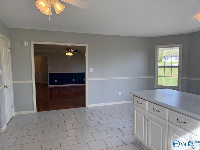121 County Road 372, Trinity, AL 35673