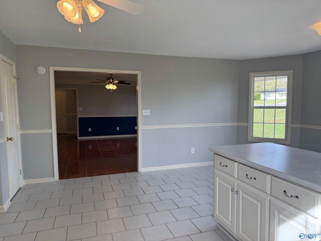 121 County Road 372, Trinity, AL 35673
