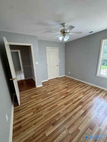 121 County Road 372, Trinity, AL 35673