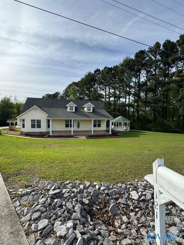 121 County Road 372, Trinity, AL 35673
