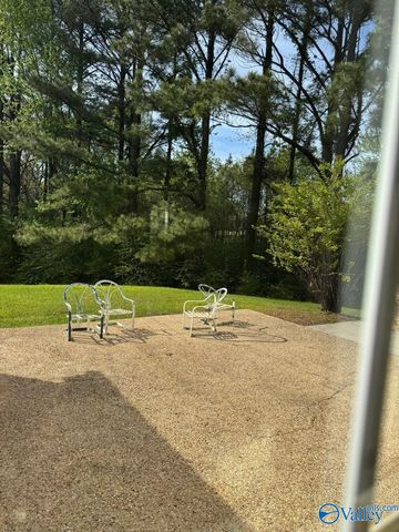 121 County Road 372, Trinity, AL 35673