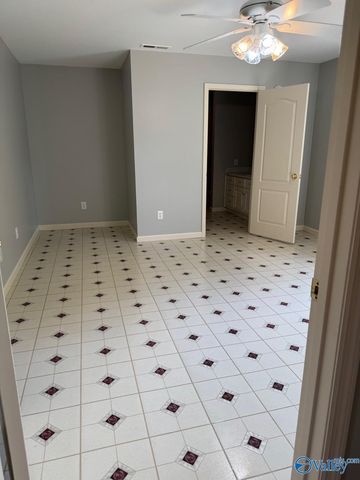 121 County Road 372, Trinity, AL 35673
