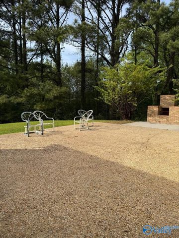 121 County Road 372, Trinity, AL 35673