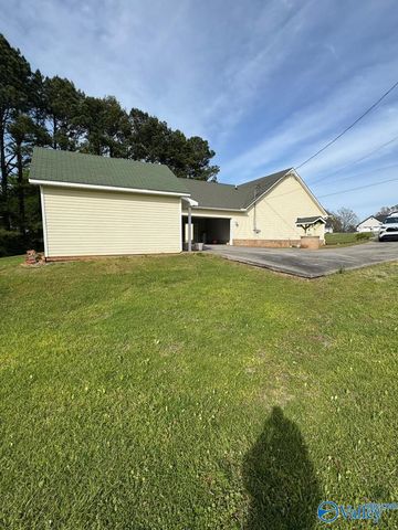 121 County Road 372, Trinity, AL 35673
