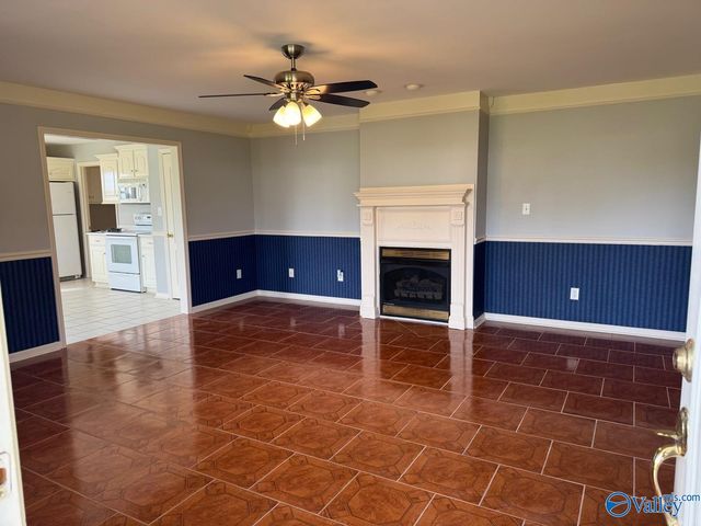 121 County Road 372, Trinity, AL 35673
