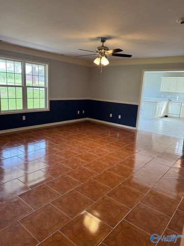 121 County Road 372, Trinity, AL 35673