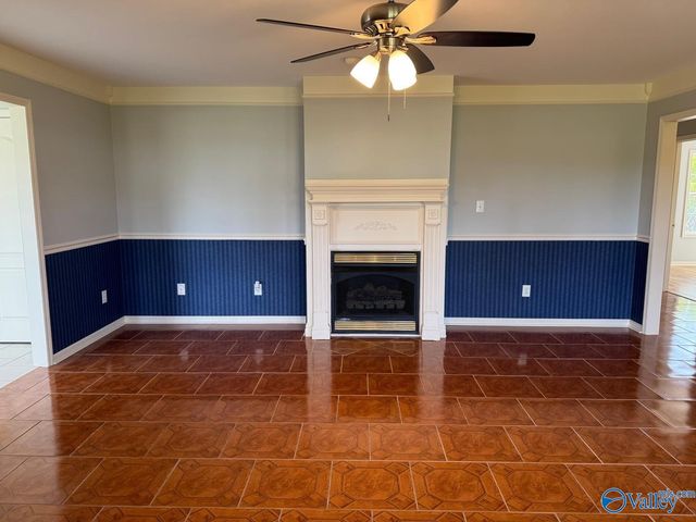 121 County Road 372, Trinity, AL 35673