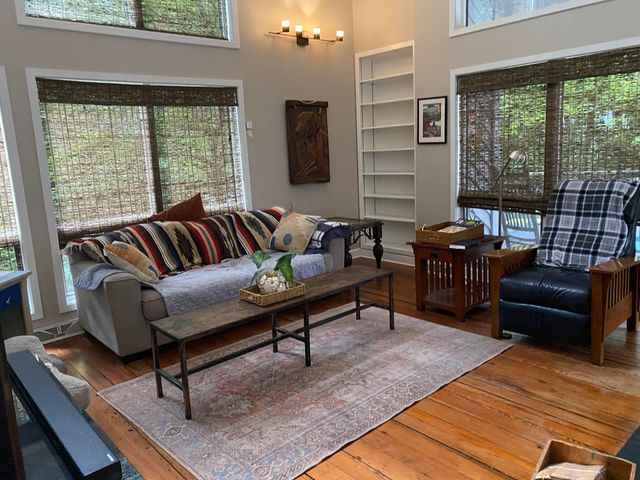 523 W Carolina Avenue, Summerville, SC 29483