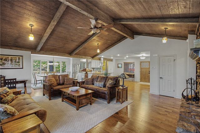 8415 Admiral Nimitz Drive, Rogers, AR 72756