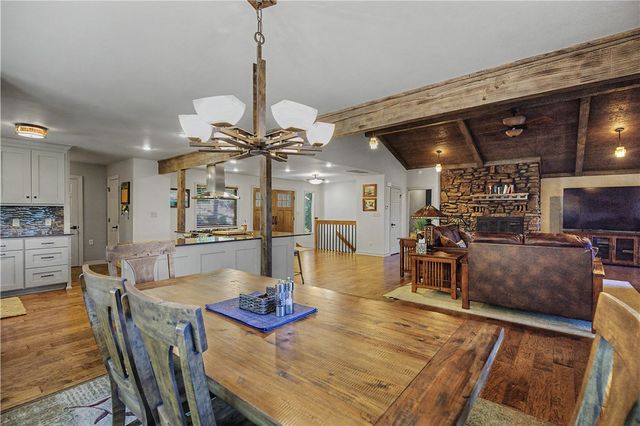 8415 Admiral Nimitz Drive, Rogers, AR 72756