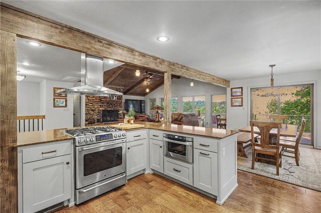 8415 Admiral Nimitz Drive, Rogers, AR 72756