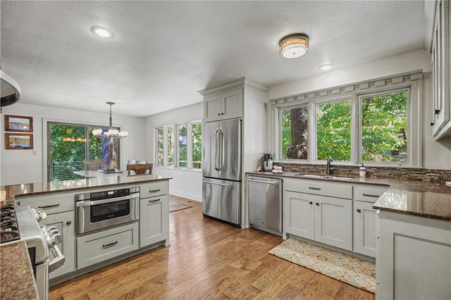 8415 Admiral Nimitz Drive, Rogers, AR 72756