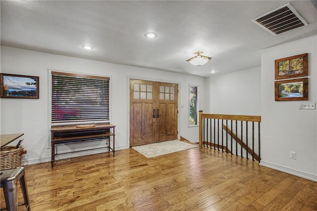8415 Admiral Nimitz Drive, Rogers, AR 72756