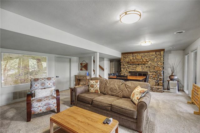 8415 Admiral Nimitz Drive, Rogers, AR 72756