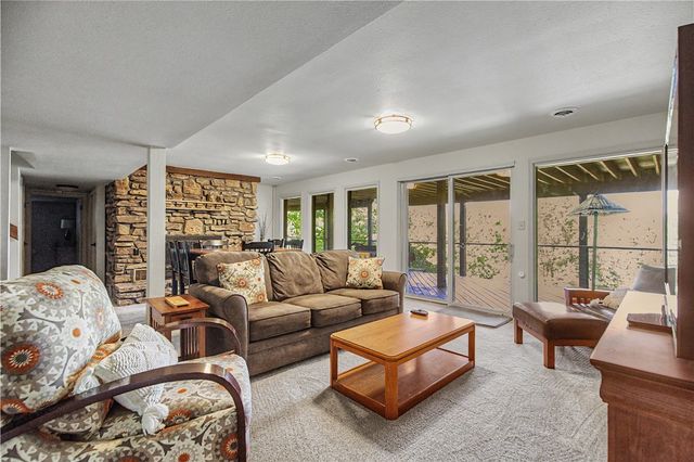 8415 Admiral Nimitz Drive, Rogers, AR 72756
