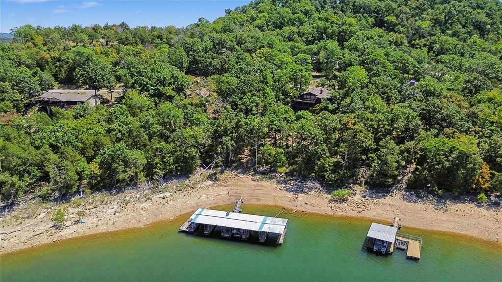 8415 Admiral Nimitz Drive, Rogers, AR 72756