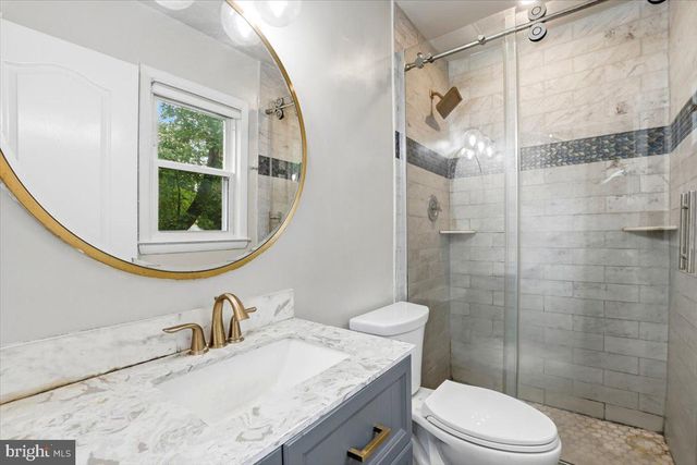 131 CASMAR ST SE, Vienna, VA 22180