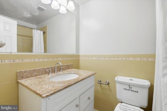 131 CASMAR ST SE, Vienna, VA 22180