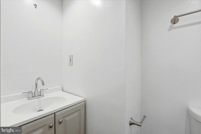 131 CASMAR ST SE, Vienna, VA 22180