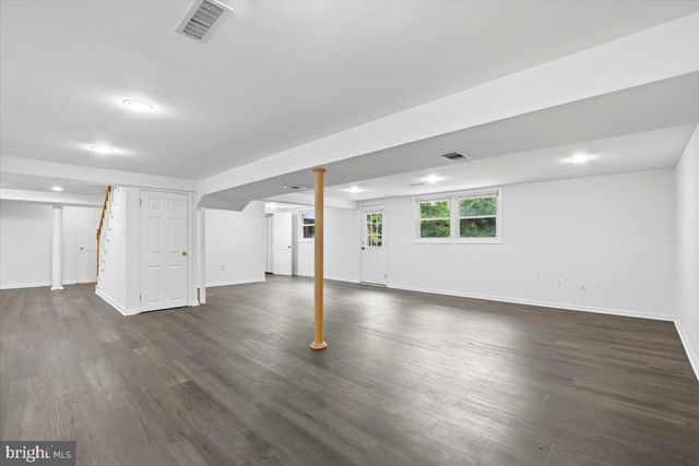 131 CASMAR ST SE, Vienna, VA 22180