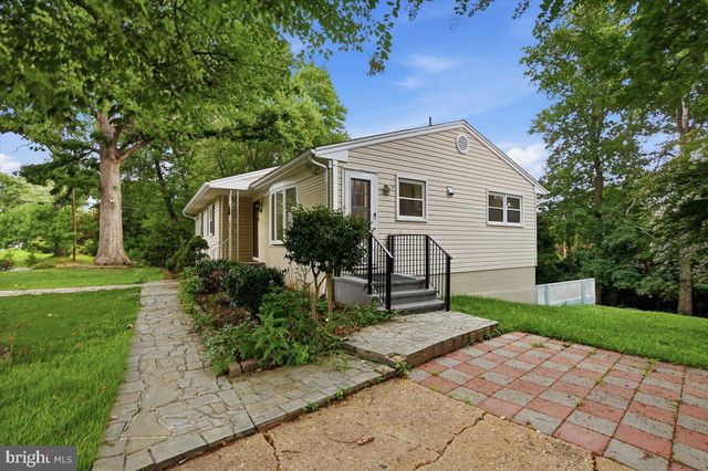 131 CASMAR ST SE, Vienna, VA 22180