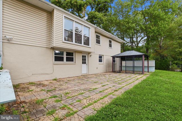 131 CASMAR ST SE, Vienna, VA 22180