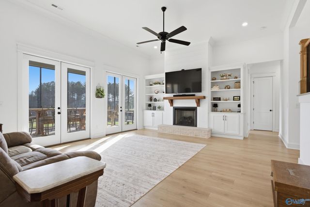 8899 Mountain Preserve Boulevard SE, Gurley, AL 35748