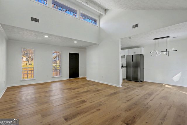 17 Rivercrest Drive, Riverdale, GA 30274