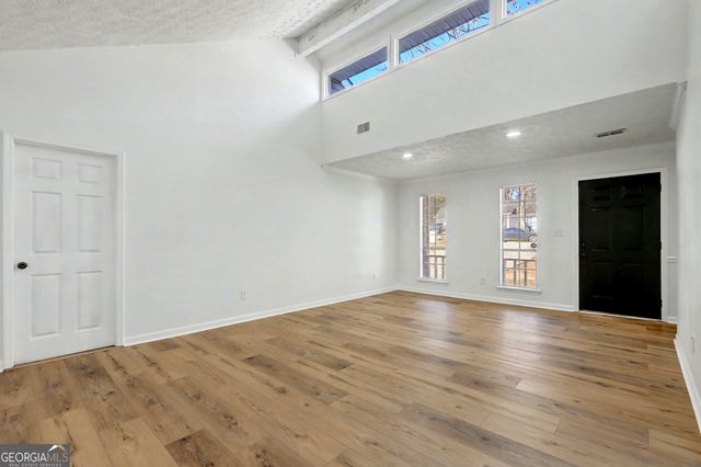 17 Rivercrest Drive, Riverdale, GA 30274