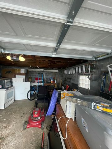 963 Washtenaw Avenue, Ypsilanti, MI 48197