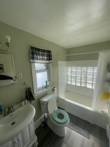 963 Washtenaw Avenue, Ypsilanti, MI 48197